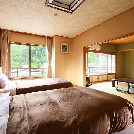Hotel Ooedo Onsen Monogatari Shinshu Kakeyu Ueda Esterno foto