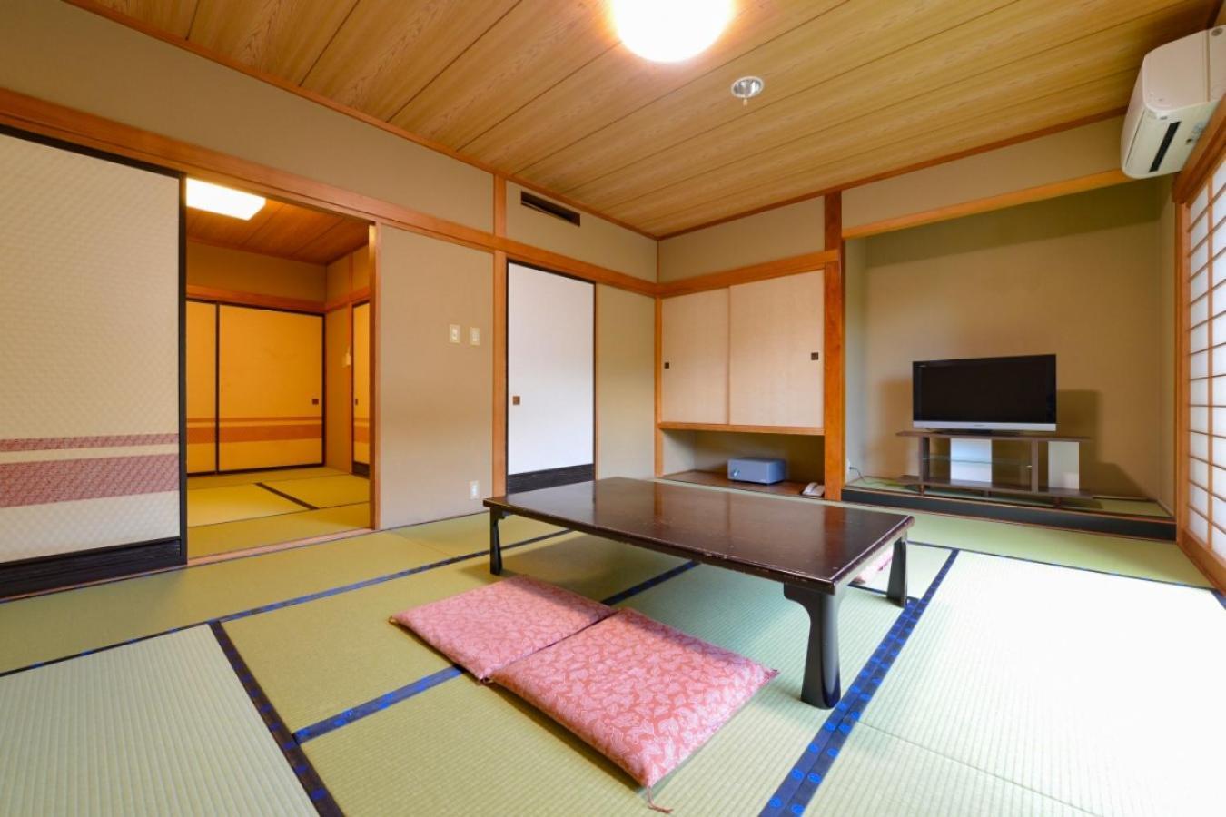 Hotel Ooedo Onsen Monogatari Shinshu Kakeyu Ueda Camera foto
